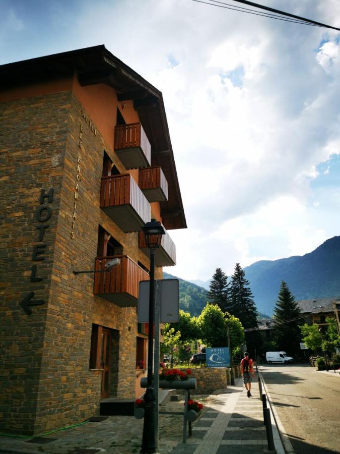 Hotel Els Encantats Espot Exterior photo