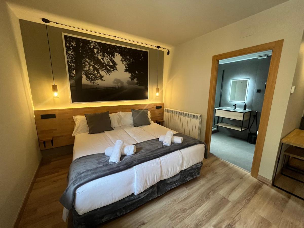 Hotel Els Encantats Espot Exterior photo